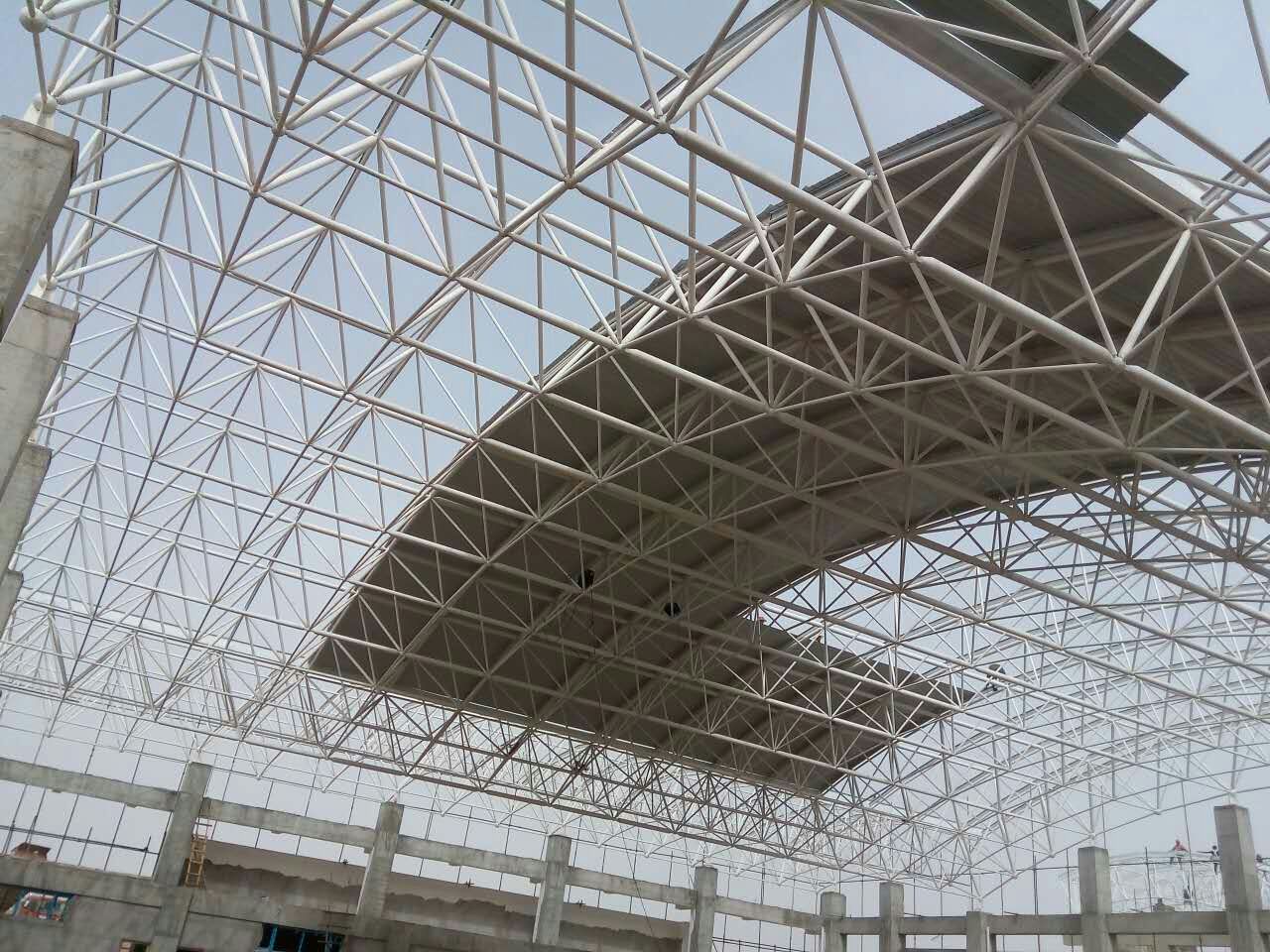 咸阳青岛一汽网架
